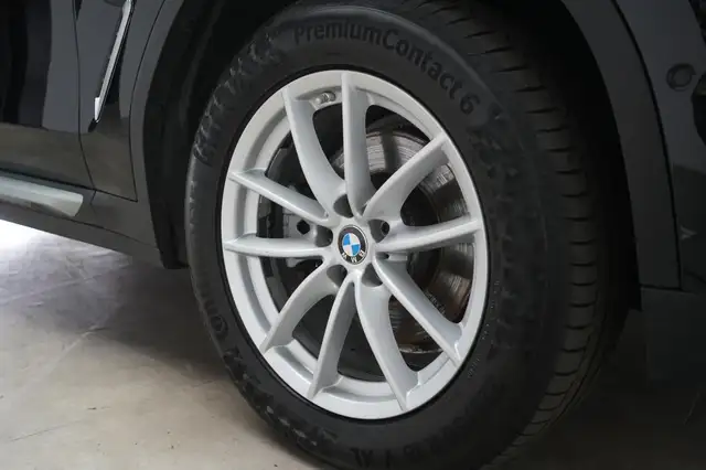 BMW X3 view 14