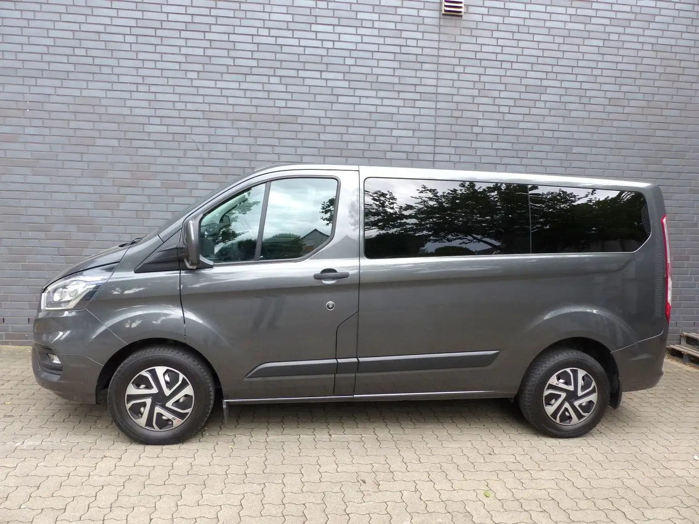 Ford Transit Custom 320 L1 Trend Automatik+9-Sitzer Grau - 2