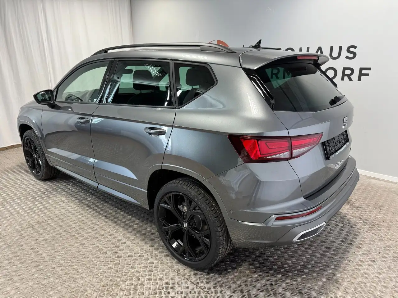 SEAT Ateca FR 2.0 DSG Black Ed.*AHK*Pano*360Grad 4