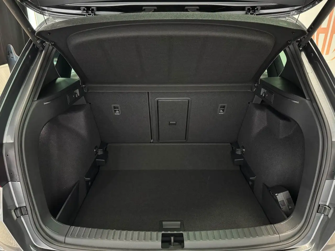 SEAT Ateca FR 2.0 DSG Black Ed.*AHK*Pano*360Grad 29