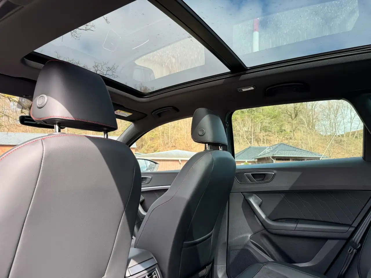 SEAT Ateca FR 2.0 DSG Black Ed.*AHK*Pano*360Grad 25