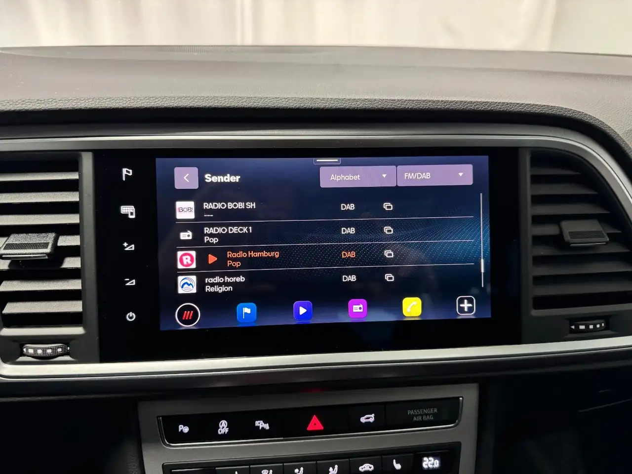 SEAT Ateca FR 2.0 DSG Black Ed.*AHK*Pano*360Grad 19