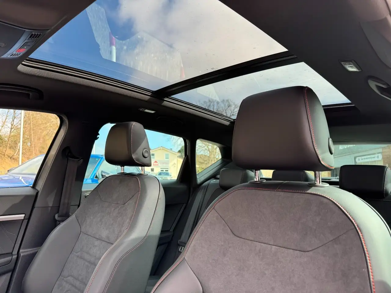 SEAT Ateca FR 2.0 DSG Black Ed.*AHK*Pano*360Grad 12