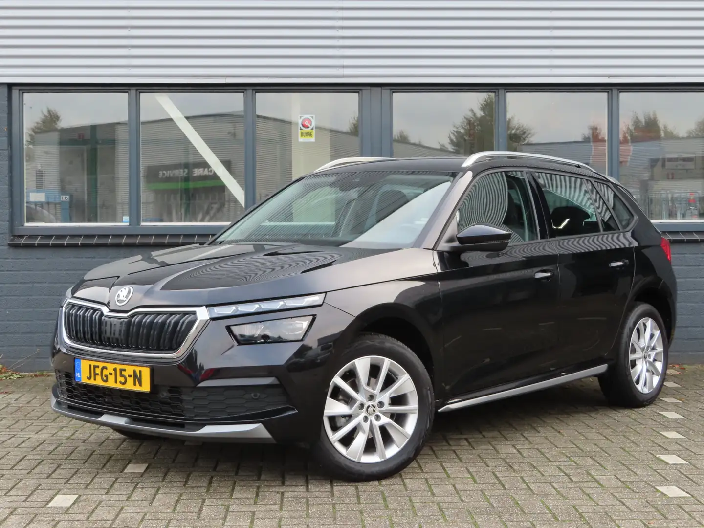 Skoda Kamiq 1.0 TSI Style DSG | groot scherm | adaptive cruise Zwart - 1