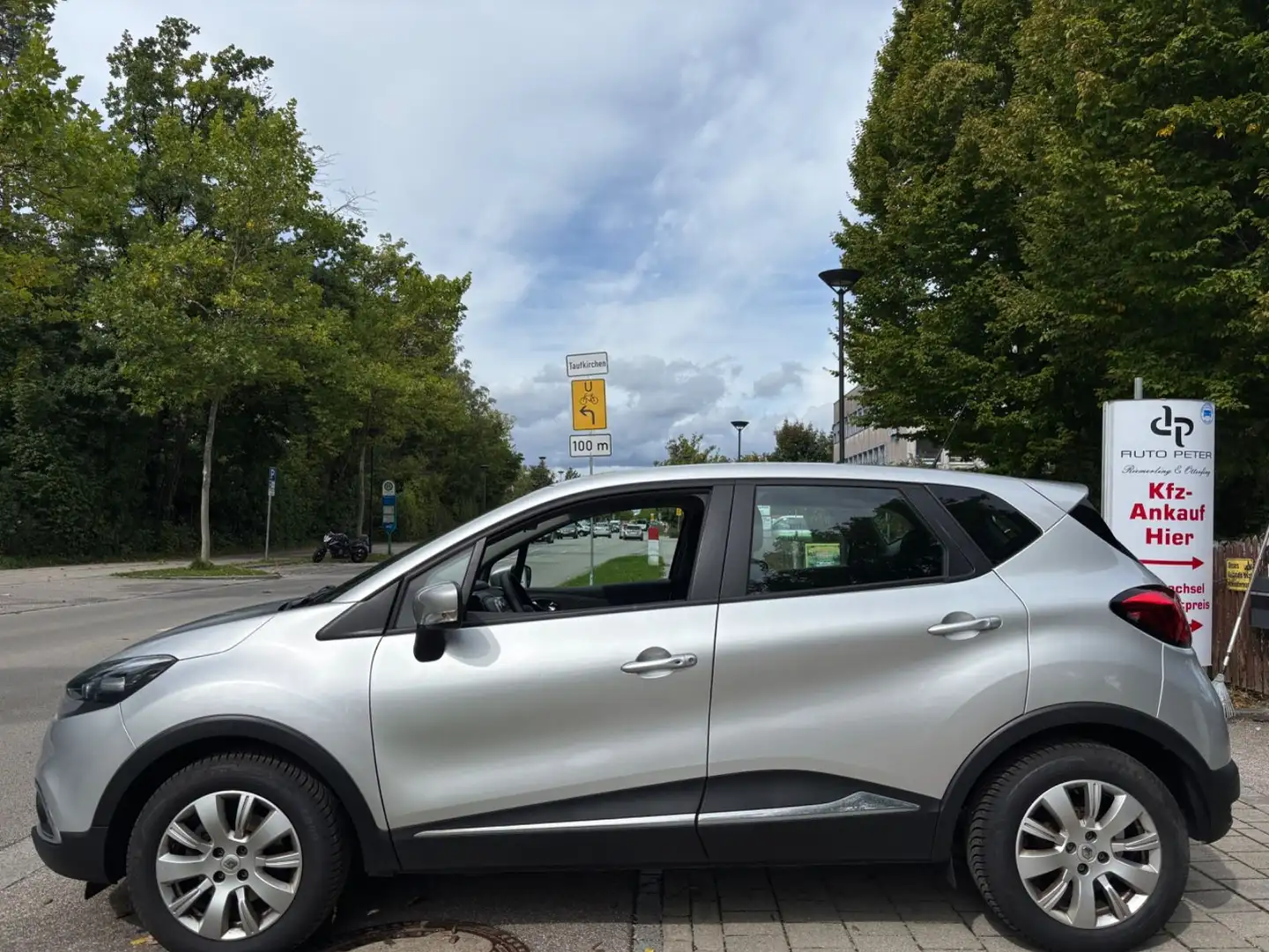 Renault Captur Dynamique*Automatik*Klima*PDC* Gris - 2