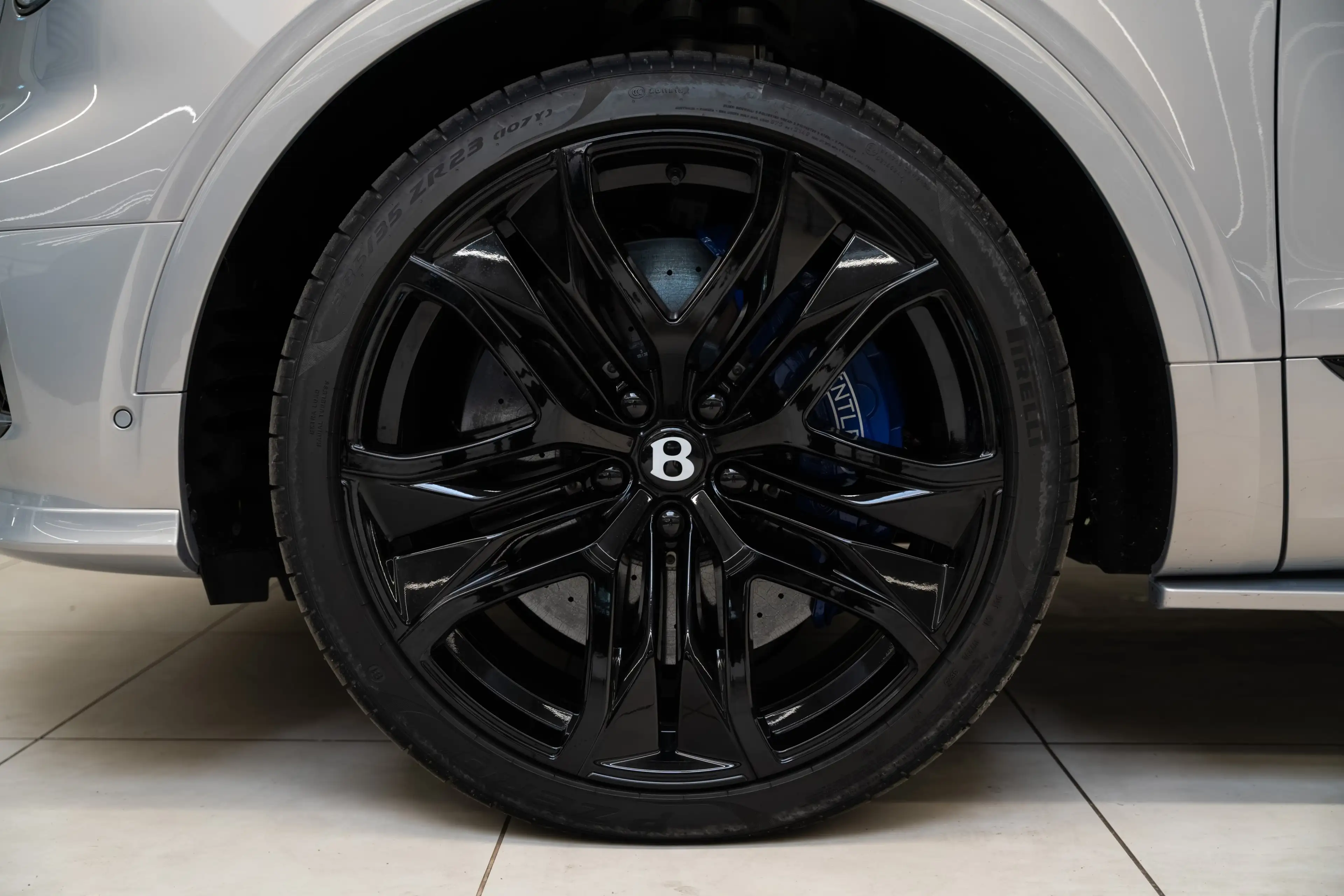Bentley Bentayga Speed *ExtremeSilver* — photo 8