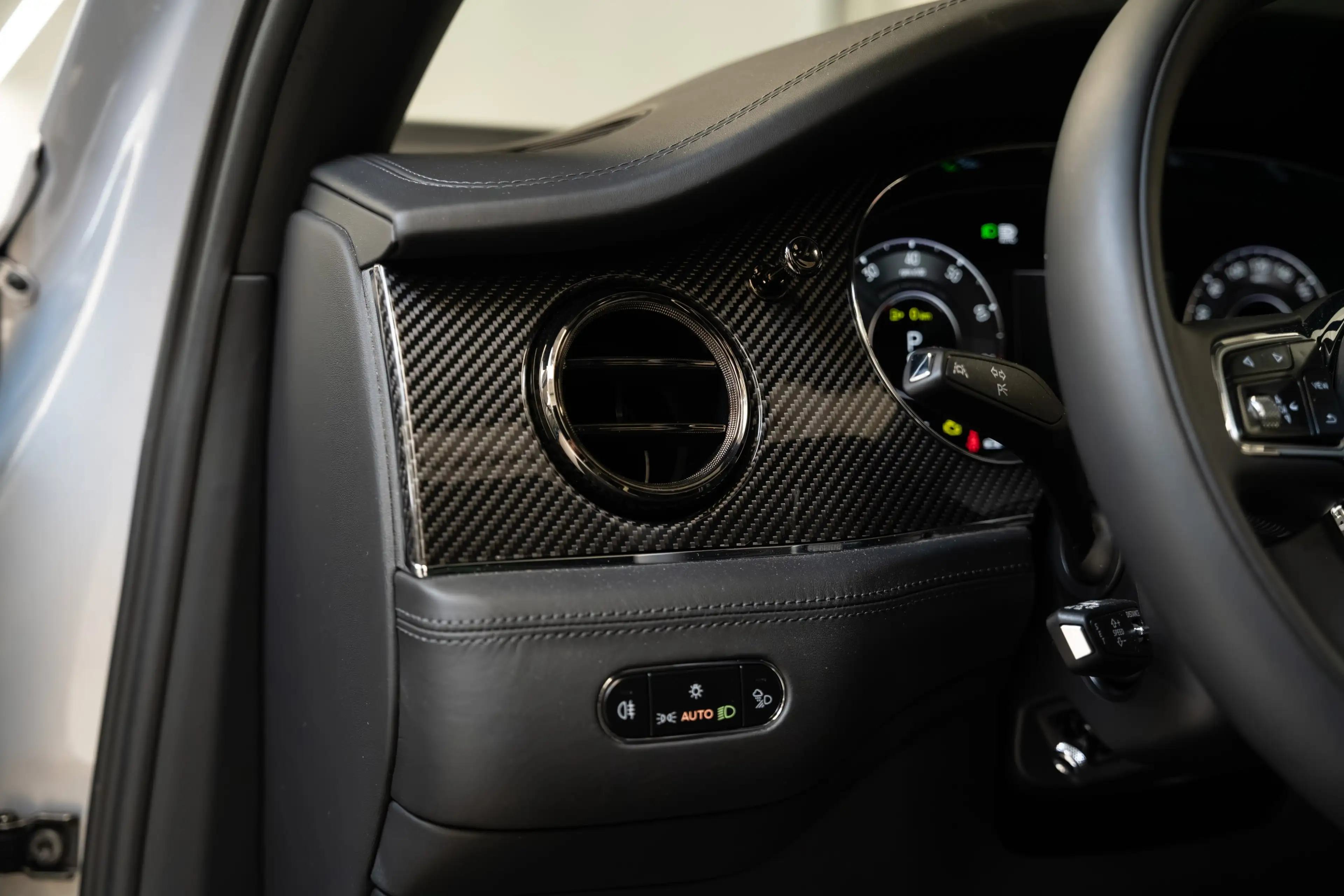 Bentley Bentayga Speed *ExtremeSilver* — photo 12