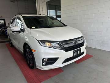 EX | SUNROOF | APPLE CARPLAY | 8-PASSENGER