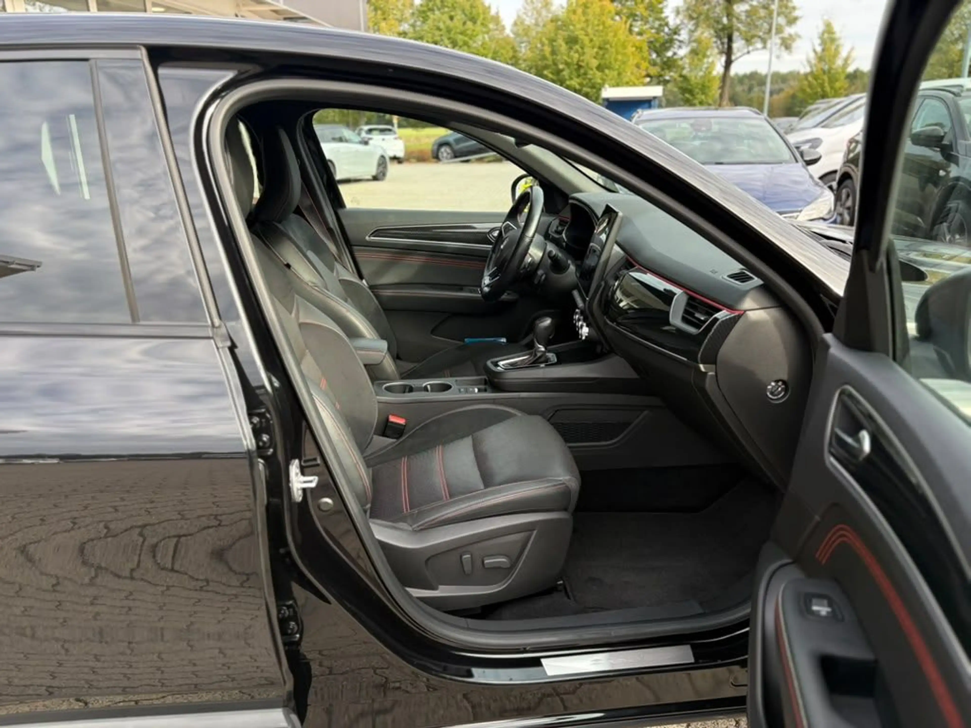 Renault Arkana TCe Mild Hybrid 160 EDC R.S. LINE — photo 10