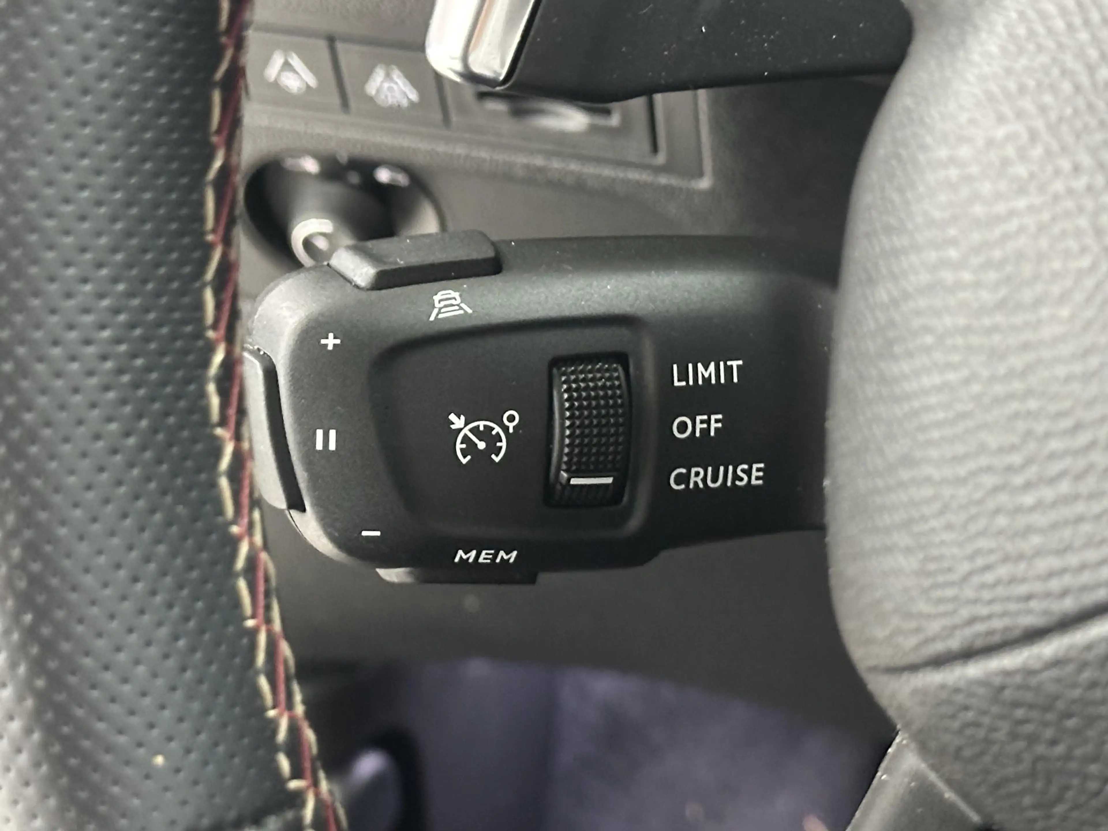 DS Automobiles DS 3 Crossback 1.2 PureTech Performance Line+ ADAPTIVE CRUISECONT — photo 22
