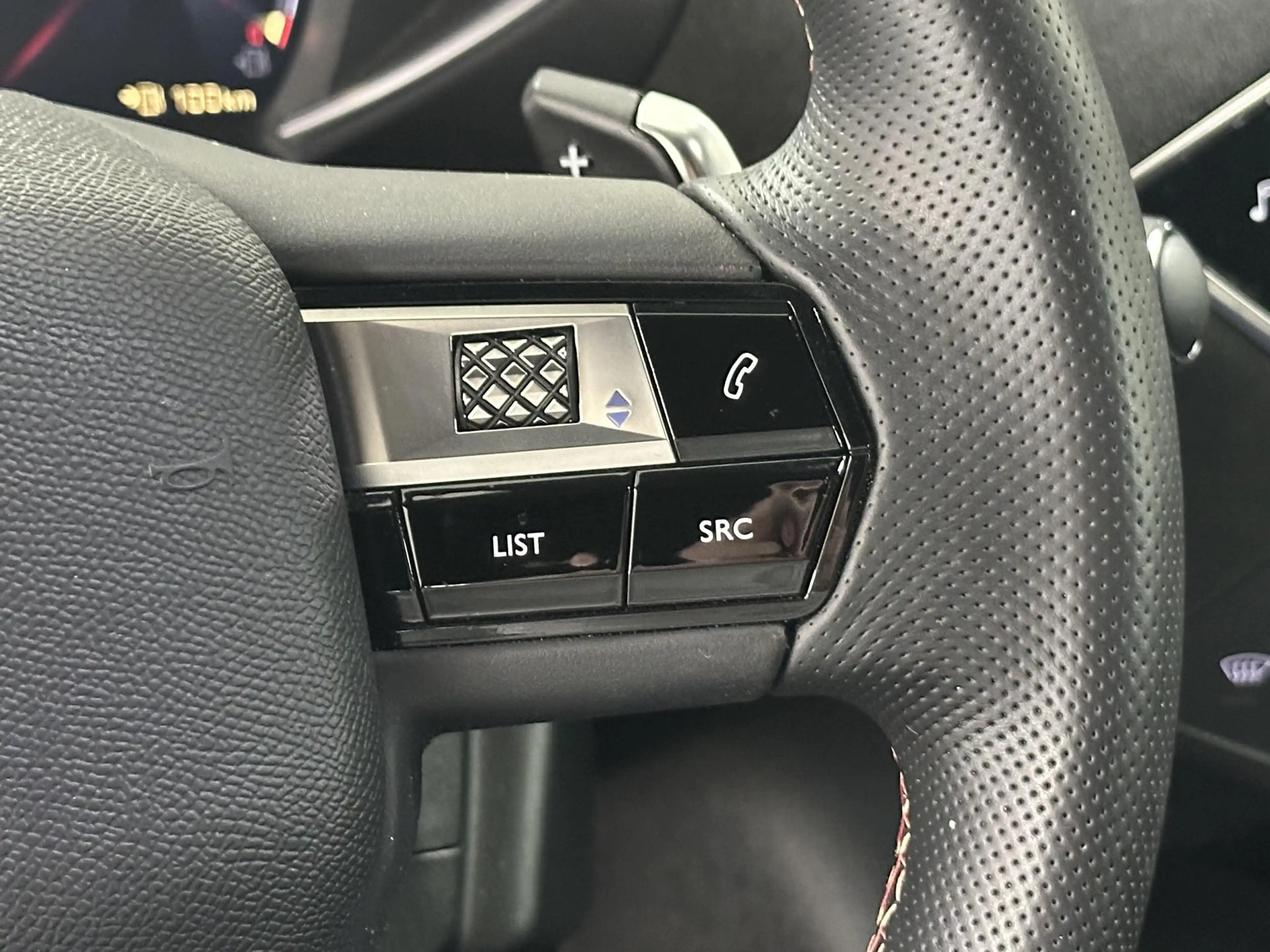 DS Automobiles DS 3 Crossback 1.2 PureTech Performance Line+ ADAPTIVE CRUISECONT — photo 25