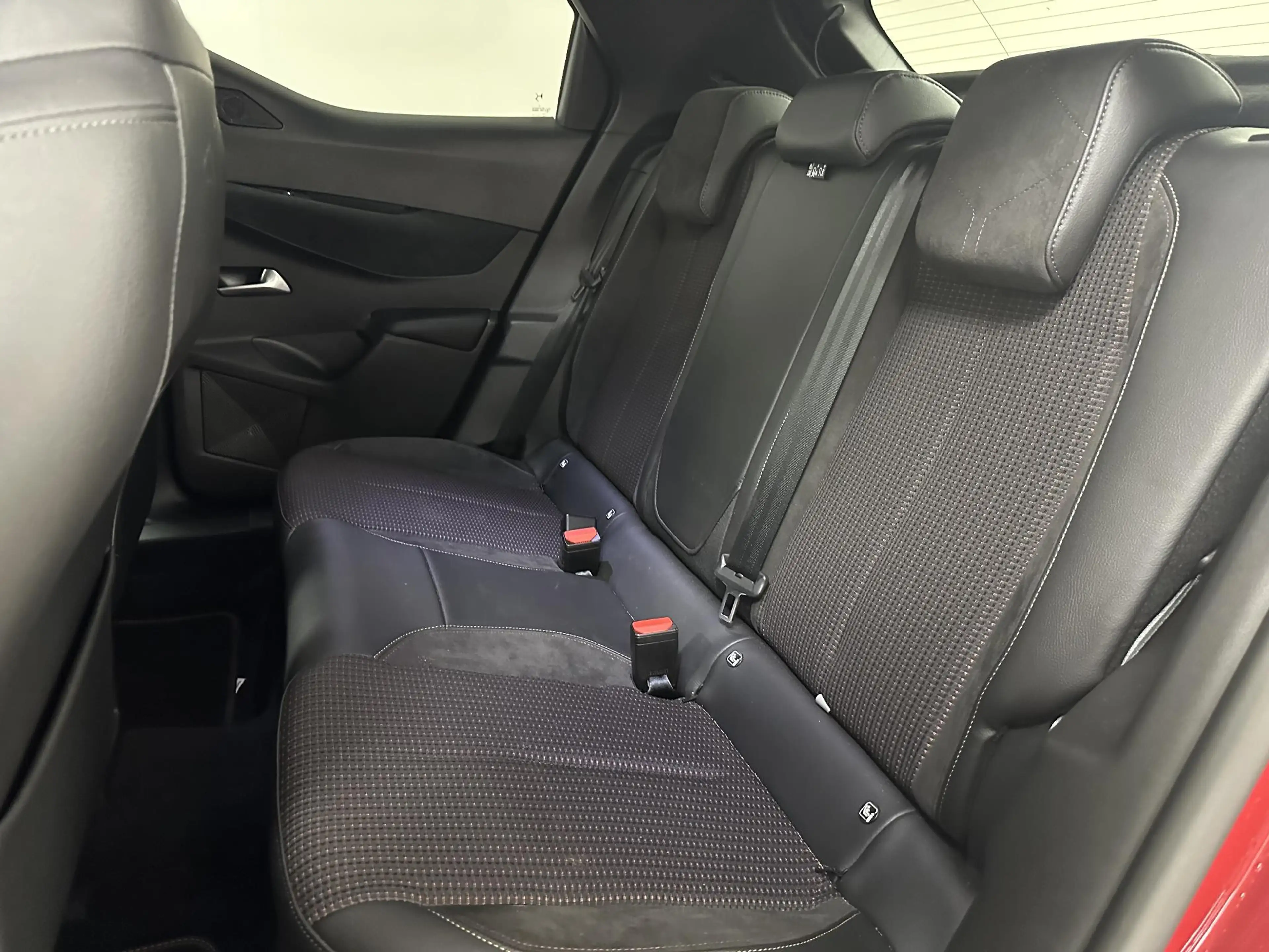 DS Automobiles DS 3 Crossback 1.2 PureTech Performance Line+ ADAPTIVE CRUISECONT — photo 8