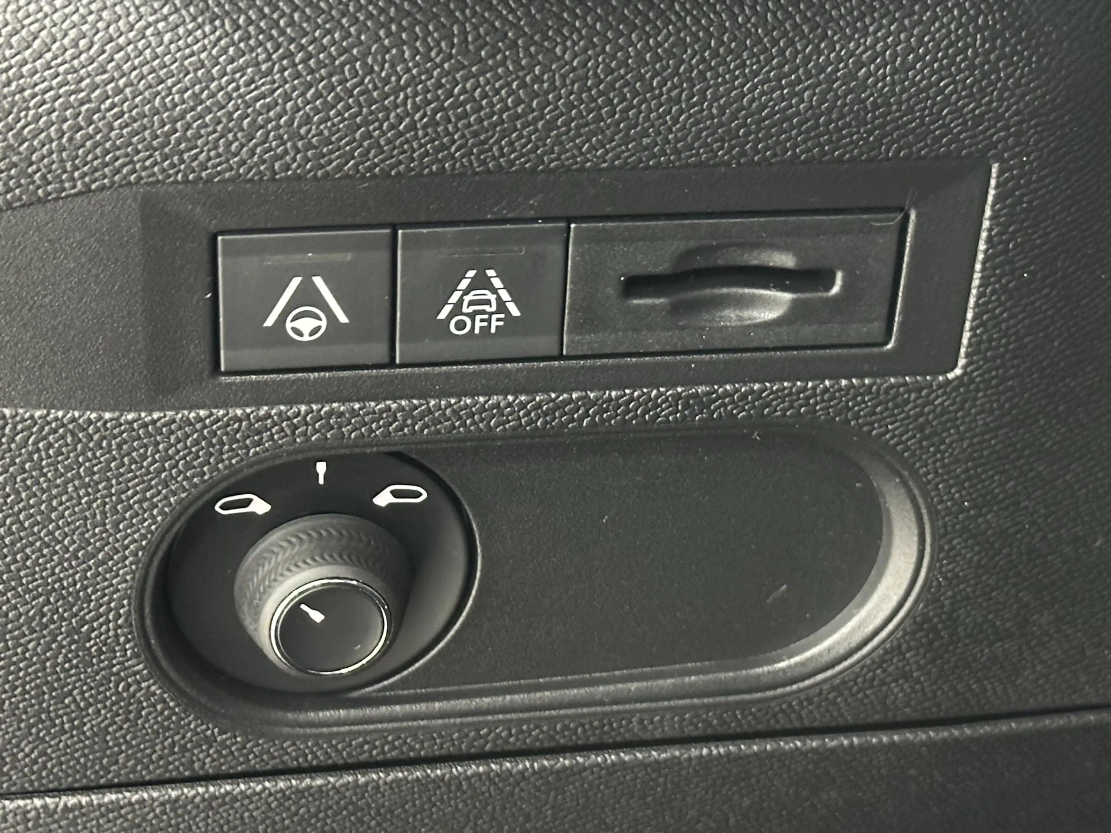 DS Automobiles DS 3 Crossback 1.2 PureTech Performance Line+ ADAPTIVE CRUISECONT — photo 26