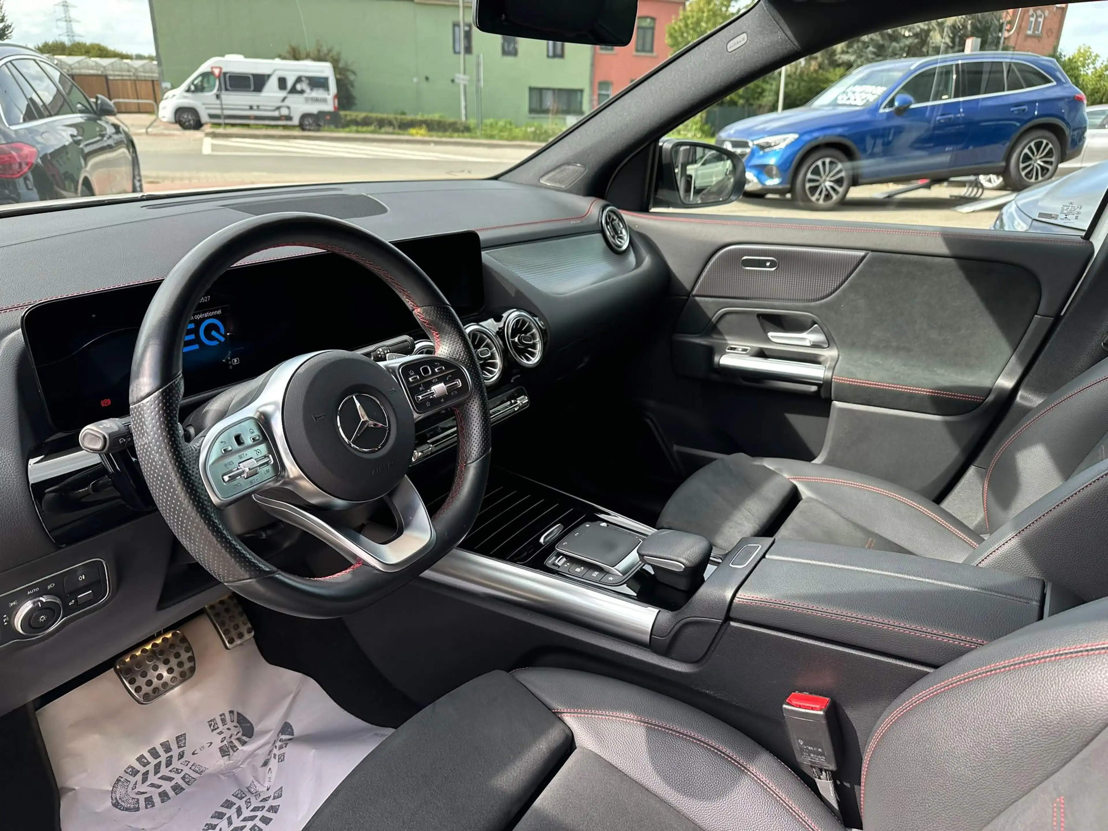 Mercedes-Benz EQA 250 EQA AMG Line — photo 11