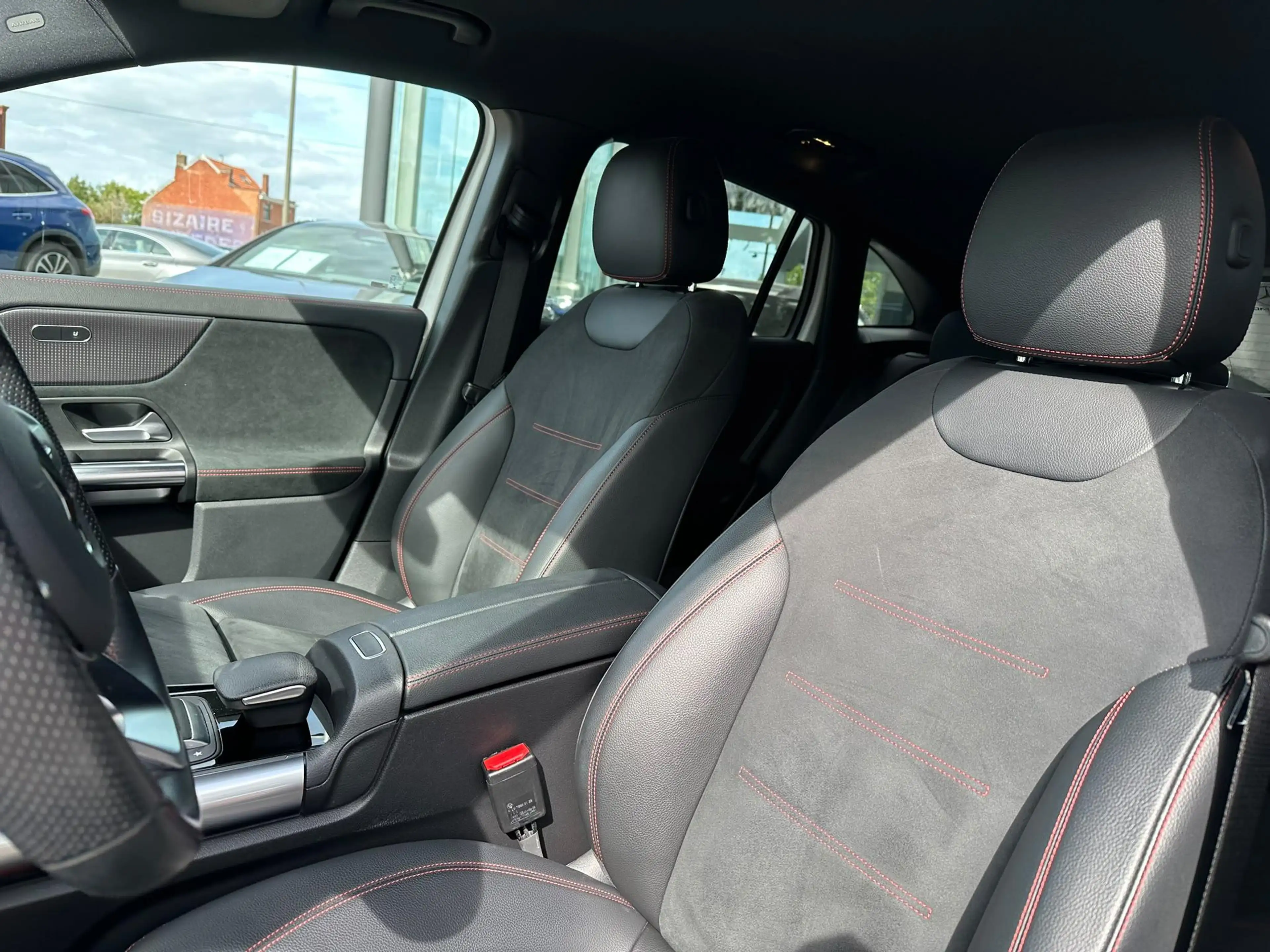 Mercedes-Benz EQA 250 EQA AMG Line — photo 12