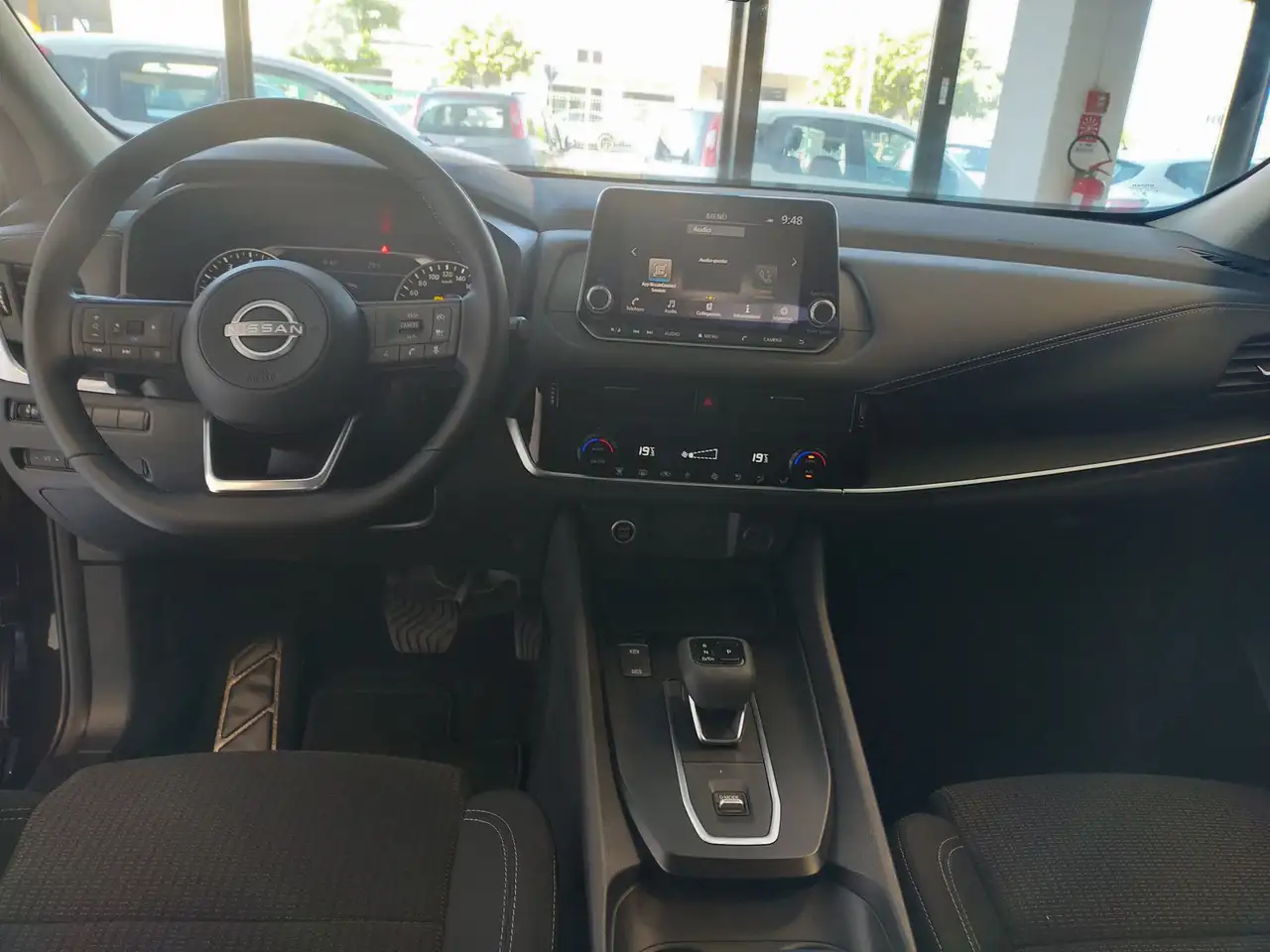 Nissan Qashqai 1.3 MHEV 158 Business Xtronic N1 Autocarro KM0 16