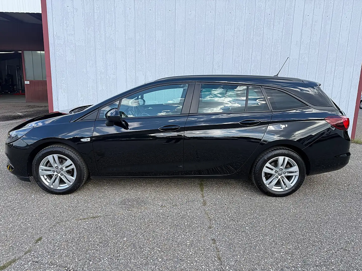 Opel Astra K 1.5 D Edtion Schwarz - 2