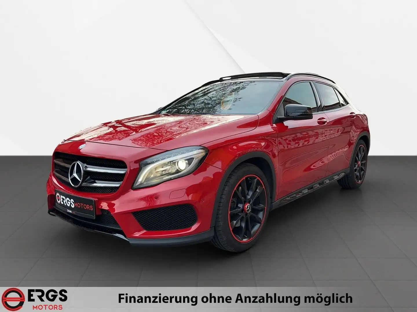 Mercedes-Benz GLA 250 4Matic AMG Line "Pano,erst49tkm,Xenon" Rood - 1