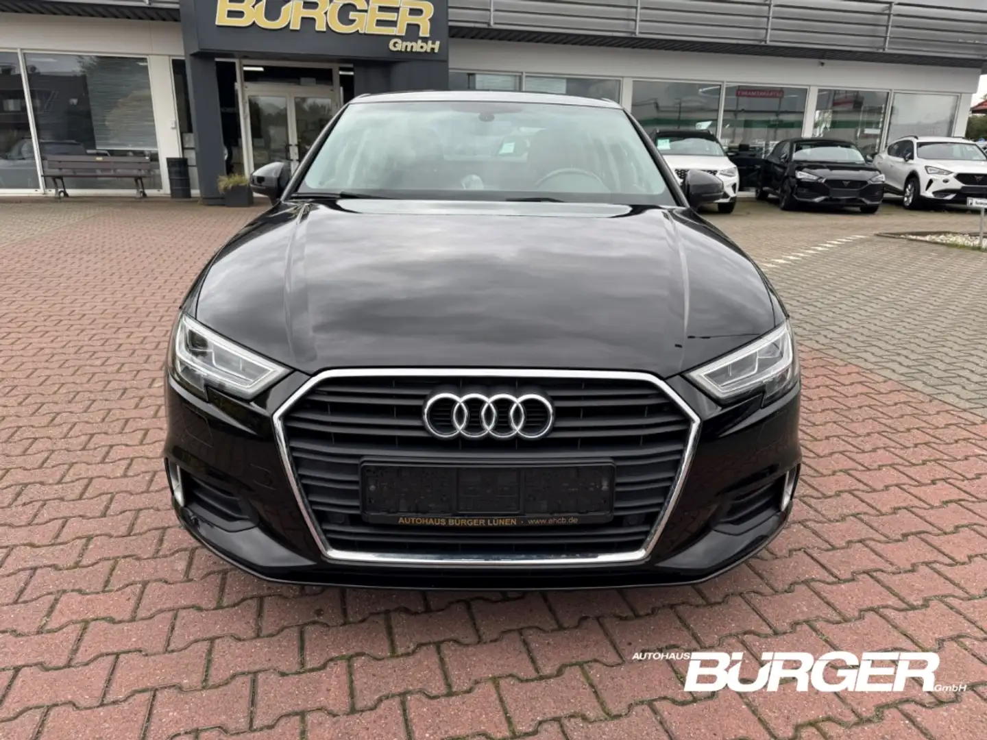 Audi A3 sport Navi LED El. Heckklappe SitzHZG PDC v+h Mehr Schwarz - 2