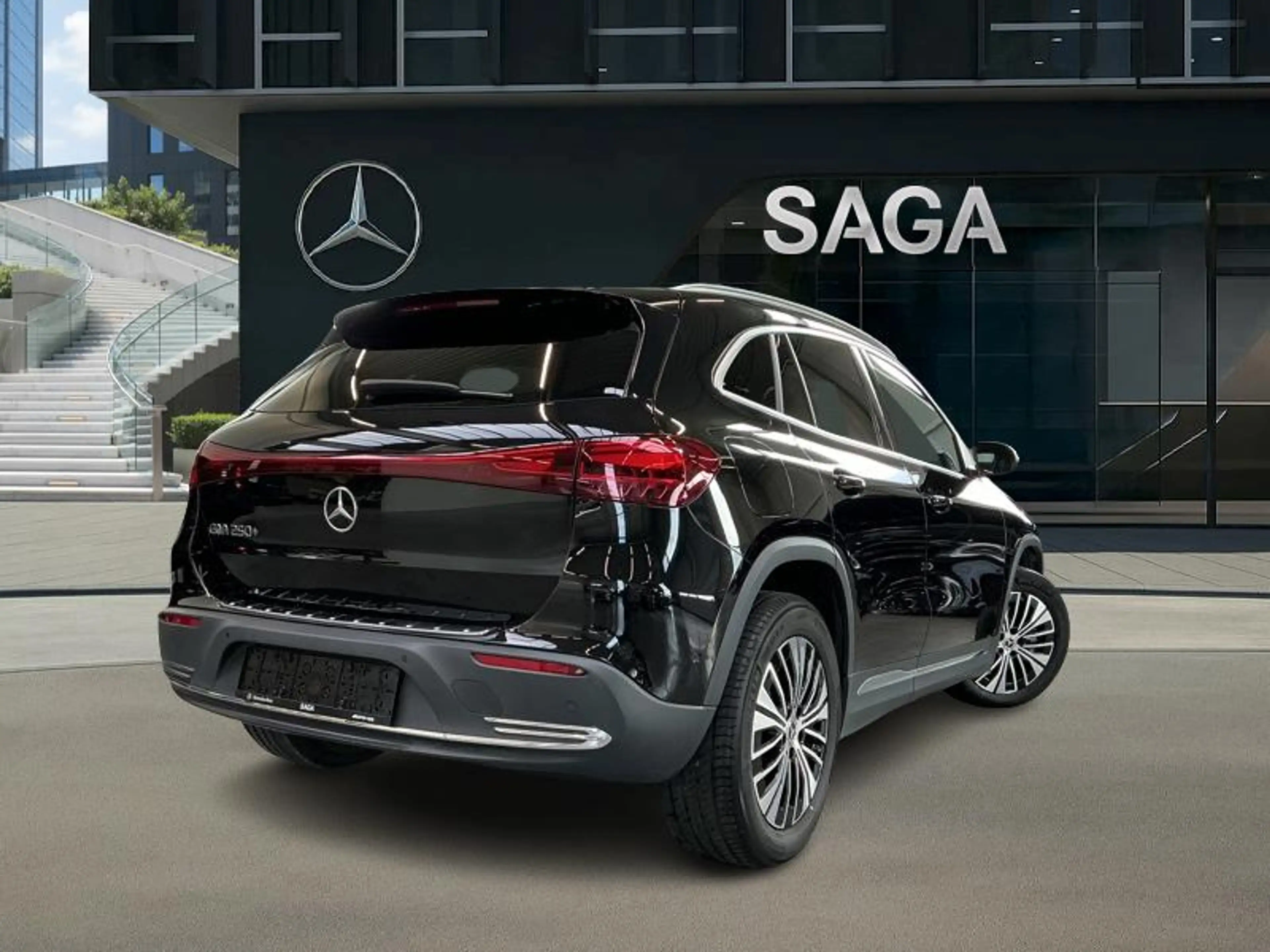 Mercedes-Benz EQA 250 + Luxury Line — photo 2