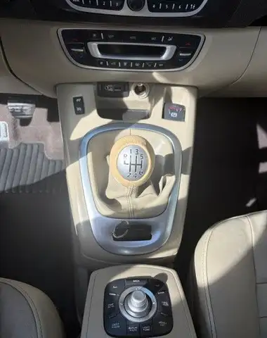 Renault Grand Scenic view 6