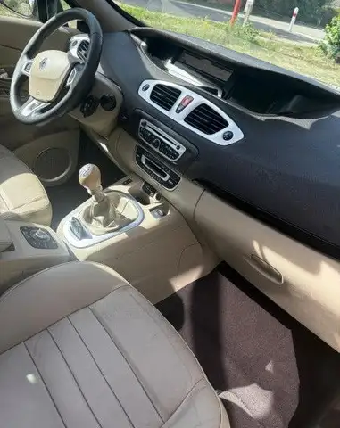 Renault Grand Scenic view 9