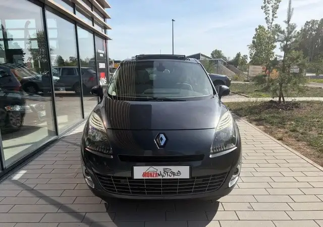 Renault Grand Scenic view 4