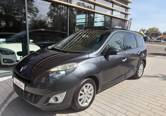 2010 Renault Grand Scenic in Grey for sale