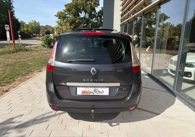 Renault Grand Scenic view 2