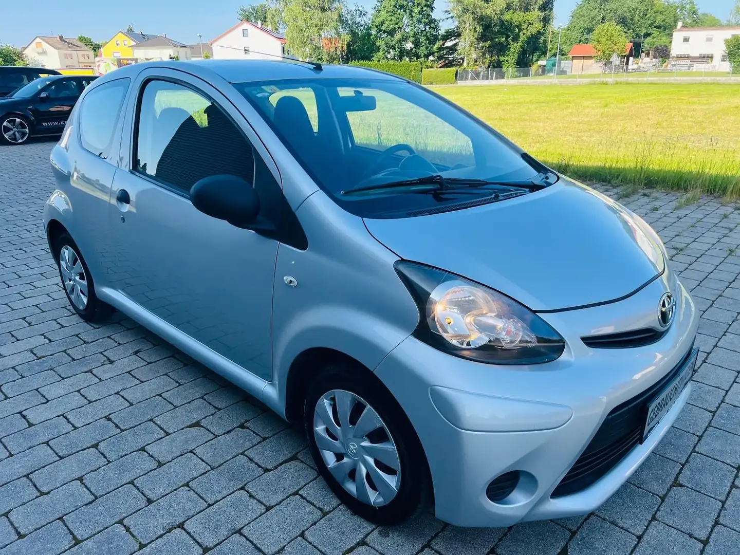 Toyota Aygo AYGO Basis/Servo/2 Hand/Euro5/TÜV:06/2027 Argintiu - 2