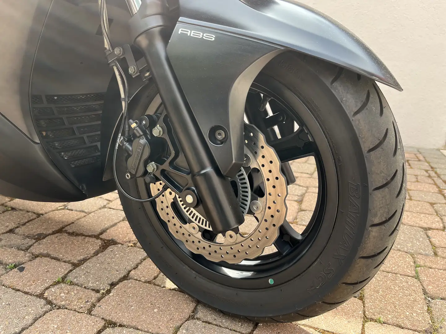 Kawasaki J300 Motorroller - 2
