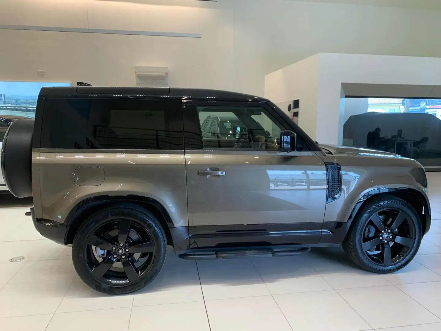 Land Rover Defender 90 3.0D I6 250 CV AWD Auto X-Dynamic HSE Marrone - 2