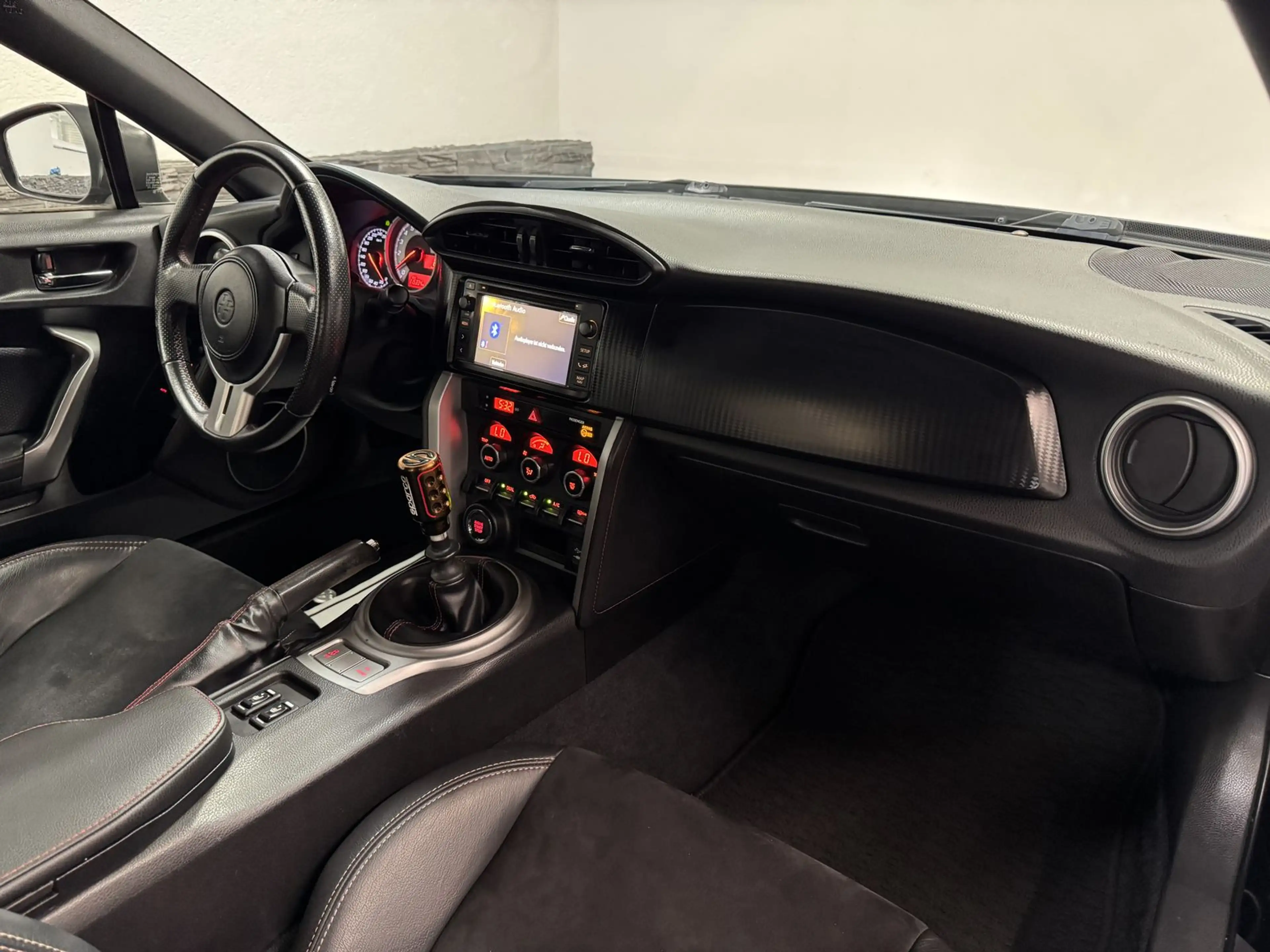 Toyota GT86 SHZ*PDC*XENON*TEMPOMAT — photo 10
