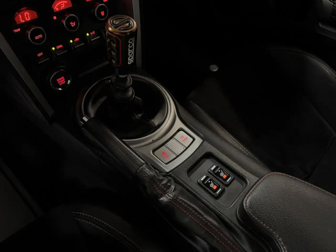Toyota GT86 2.0 200 ch BVM / Carnet Toyota complet / Xénon / Sièges chauffants / Régulateur de vitesse
