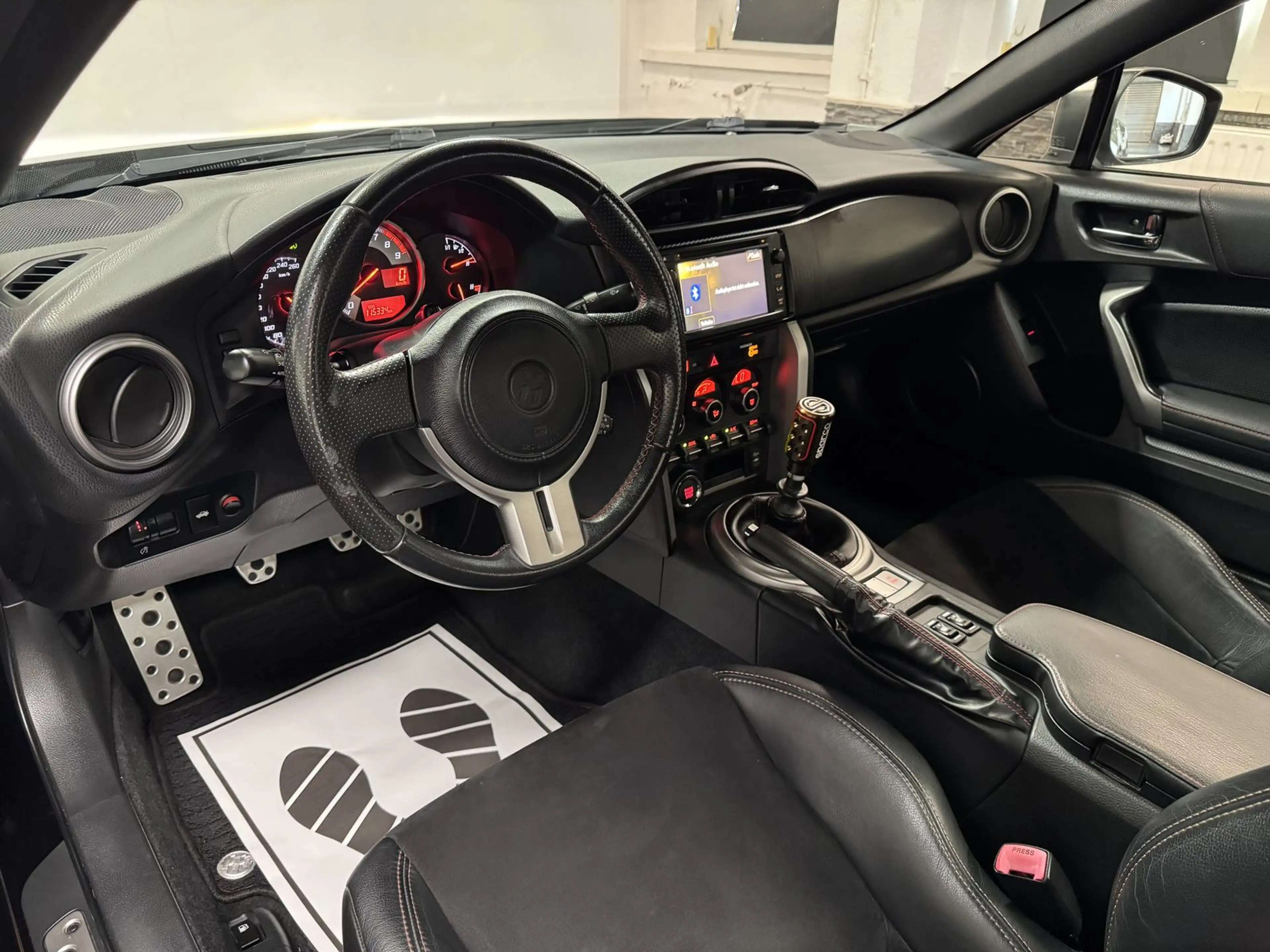 Toyota GT86 SHZ*PDC*XENON*TEMPOMAT — photo 9