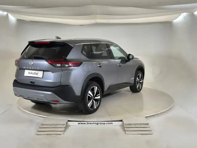 Nissan X-Trail view 4