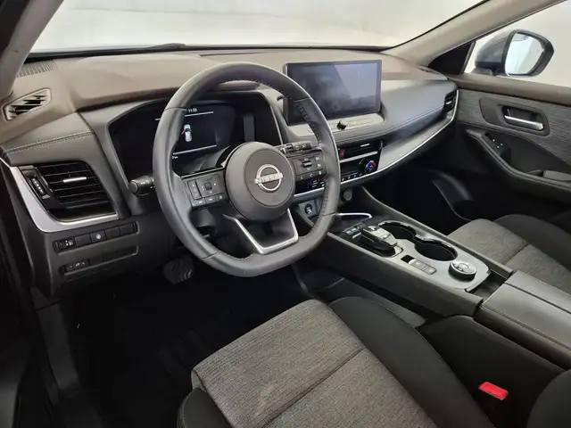 Nissan X-Trail view 6