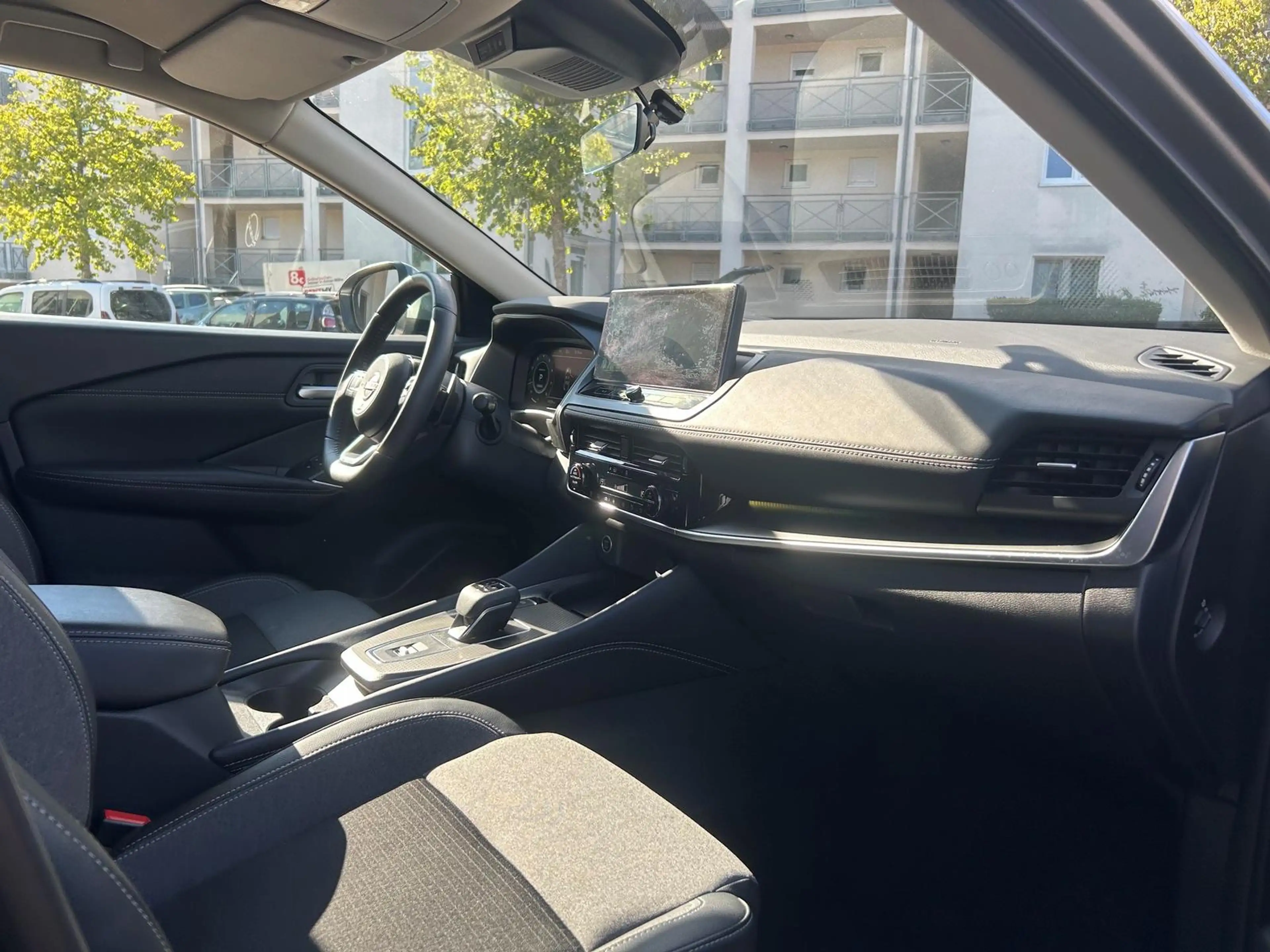 Nissan Qashqai 1.3 DIG-T N-Connecta Komfort & Winterpaket — photo 9
