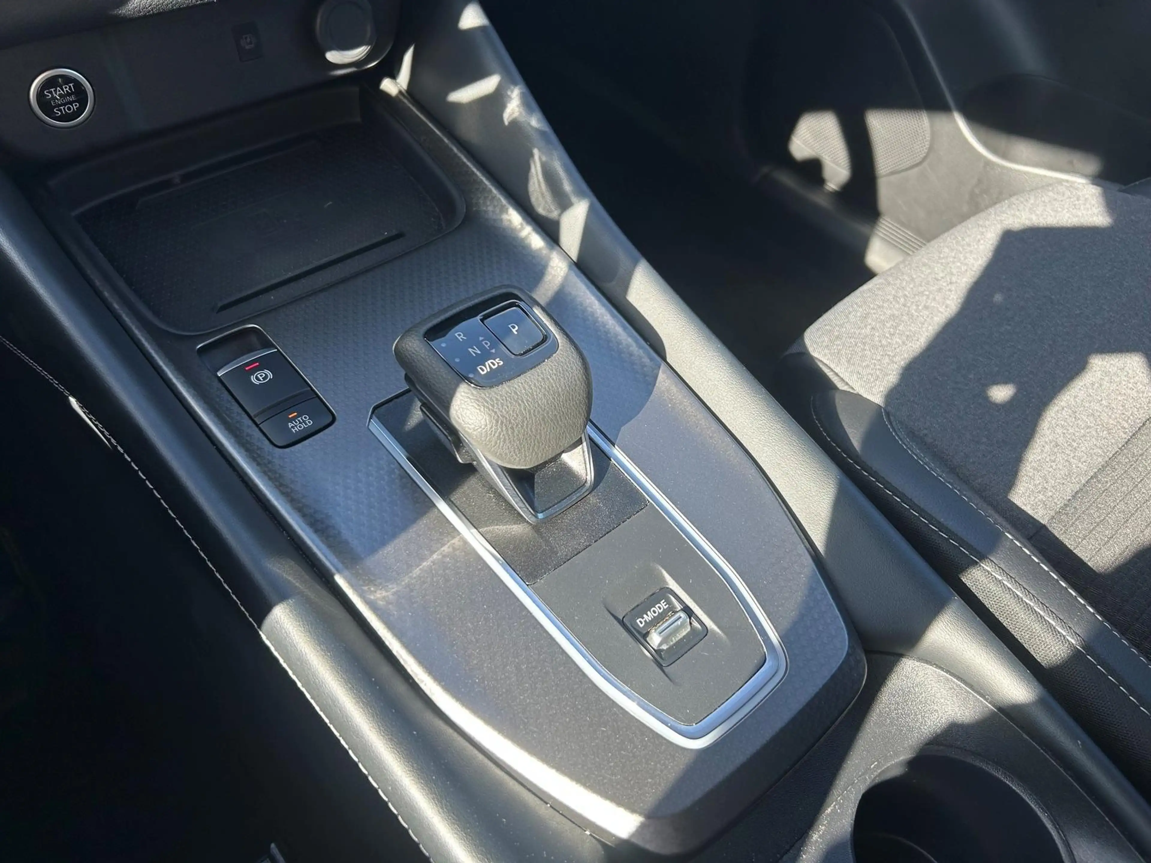 Nissan Qashqai 1.3 DIG-T N-Connecta Komfort & Winterpaket — photo 13
