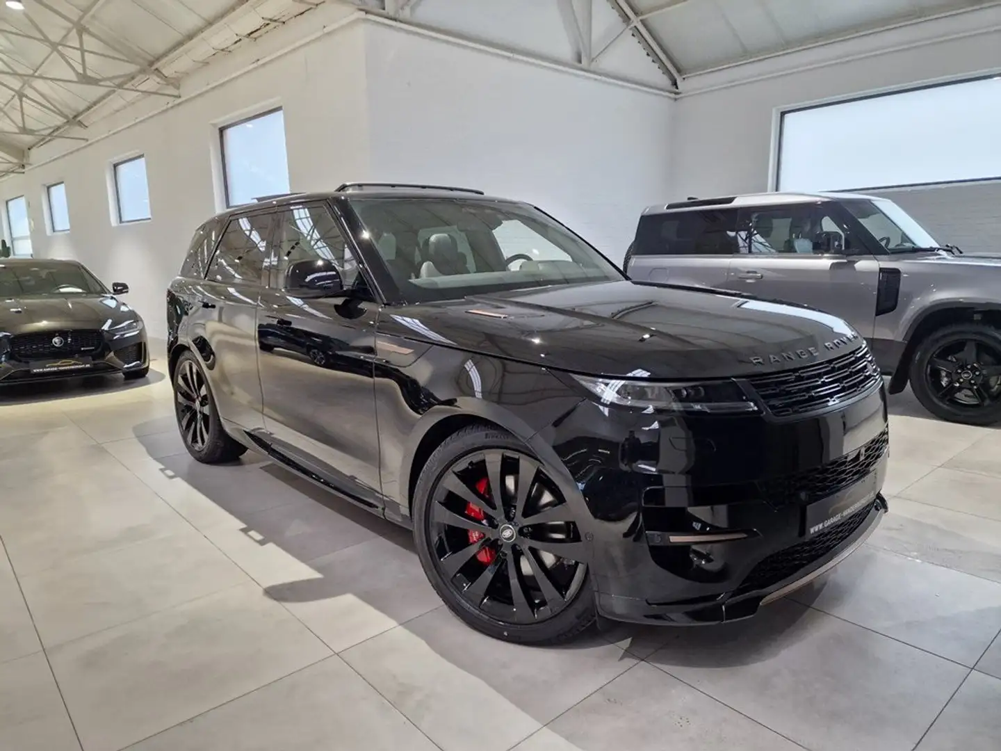 Land Rover Range Rover Sport DYNAMIC SE PLUG-IN HYBRID NIEUW OKM FULL OPTION!! Zwart - 1