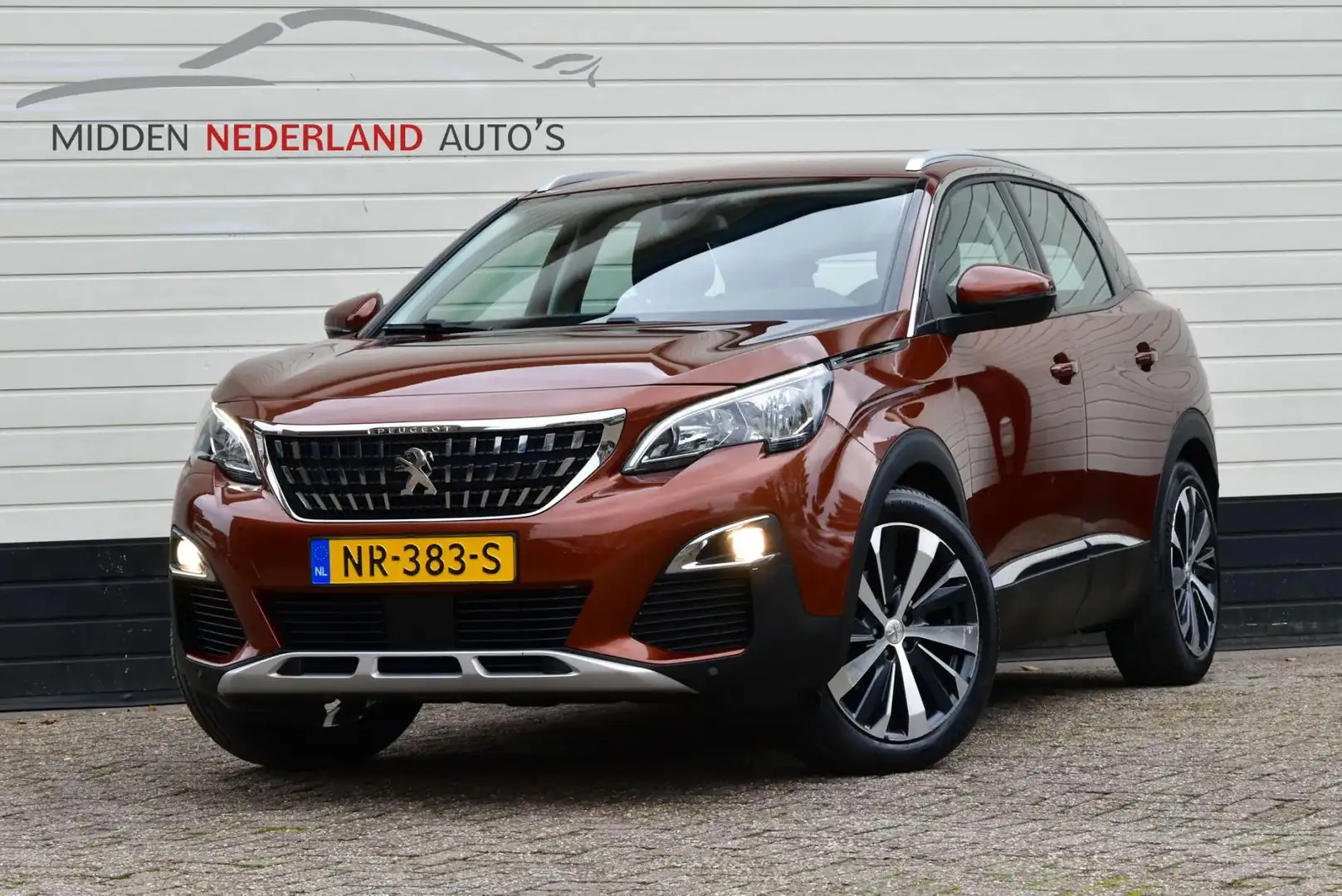 Peugeot 3008 1.2 PureTech Active * FABRIEKS NIEUWE MOTOR 12 DKM Bruin - 1