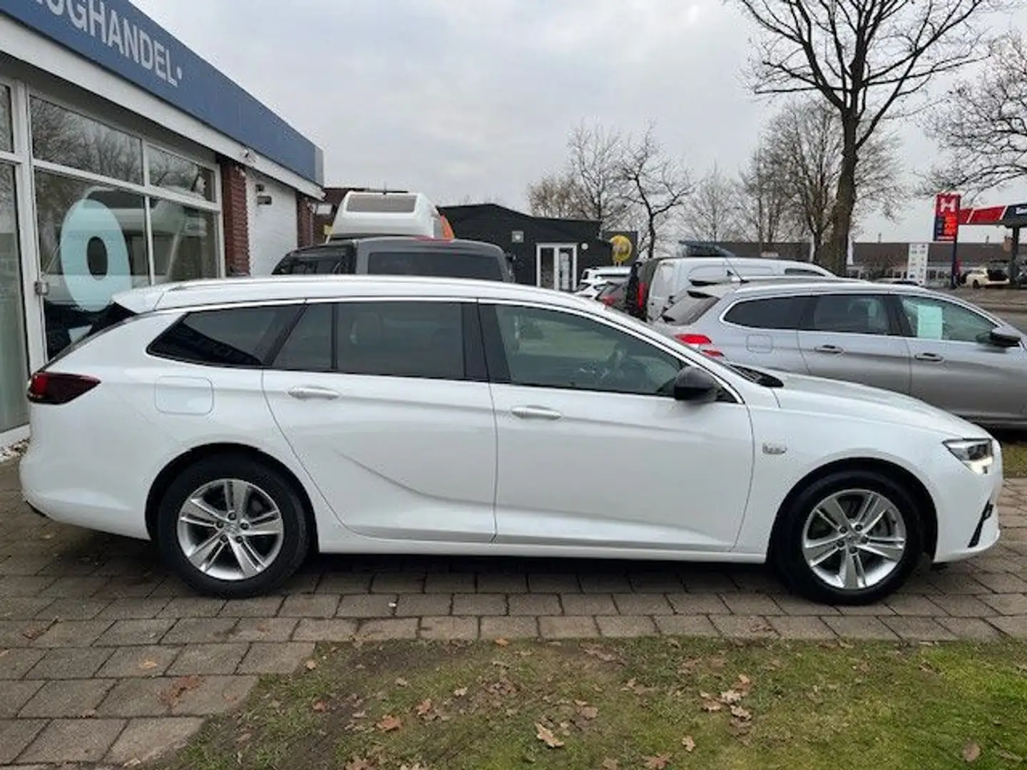Opel Insignia Sportst. GS-Line Busin. Prem AUT LEDER Wit - 2