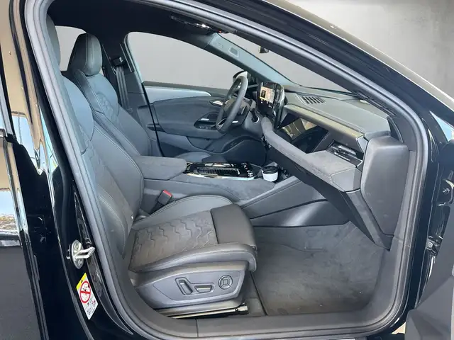 Audi A6 E-Tron view 13