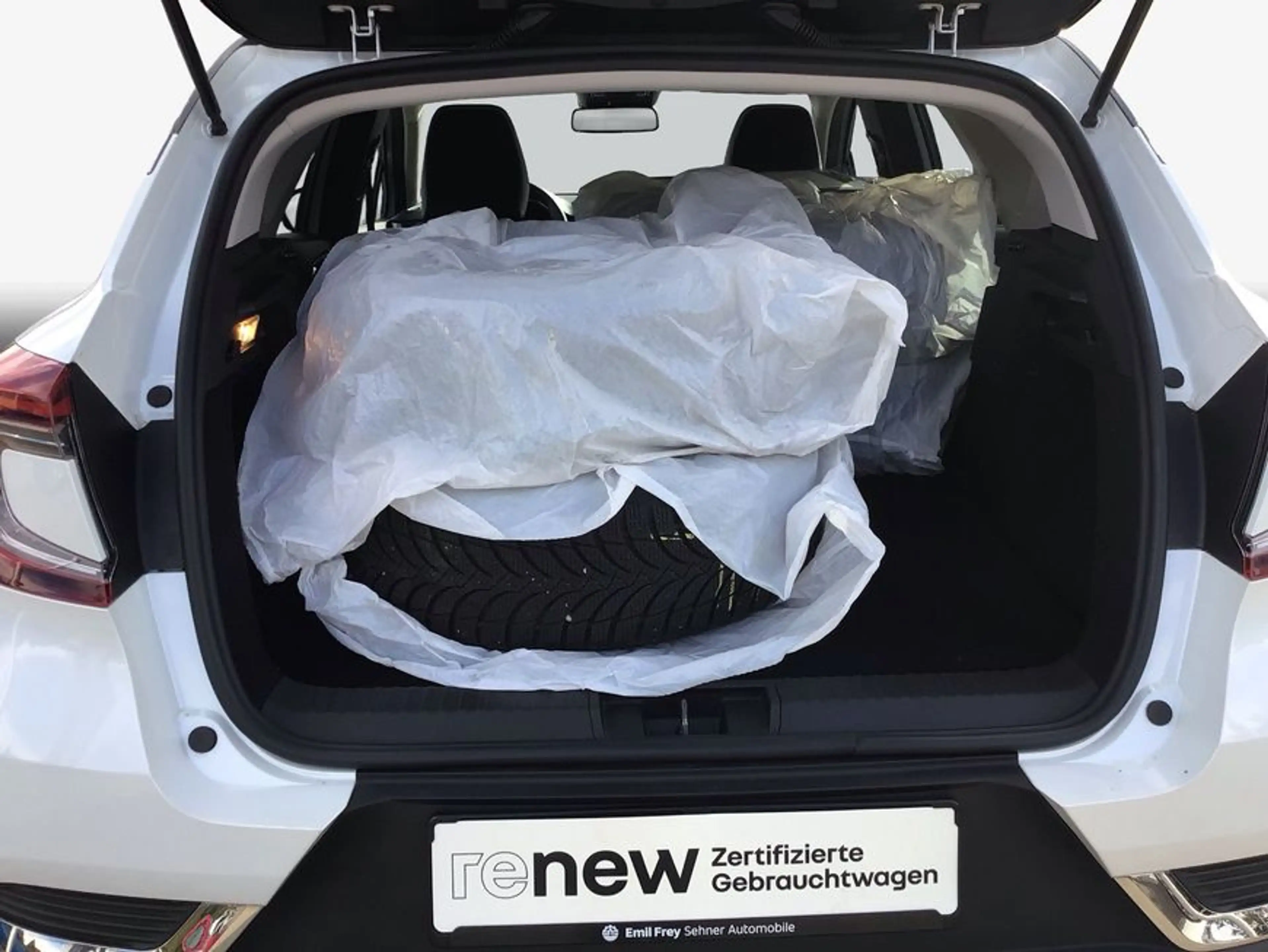 Renault Captur TCe 90 INTENS — photo 8