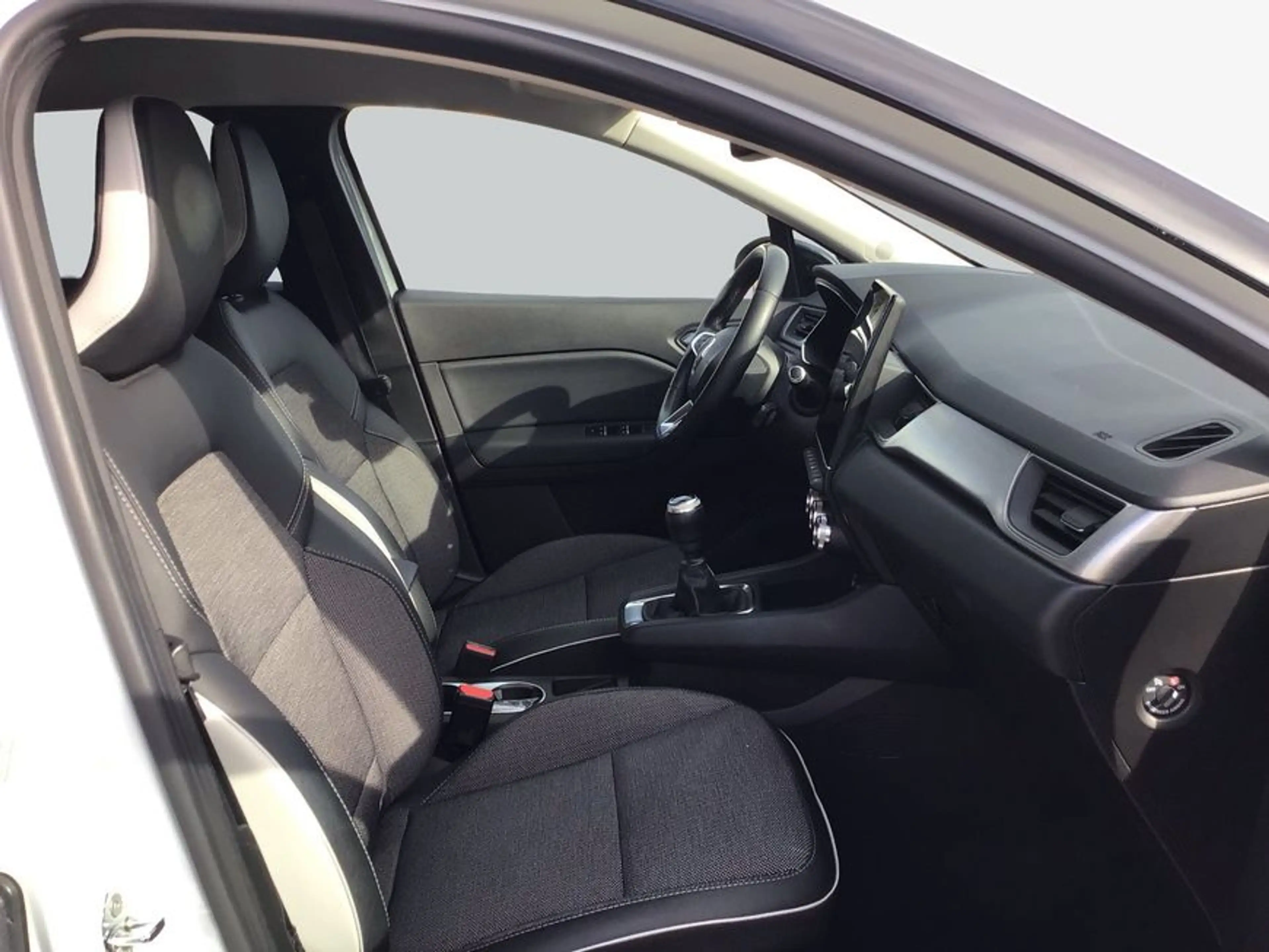 Renault Captur TCe 90 INTENS — photo 12