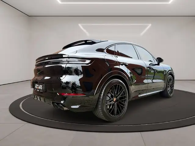 Porsche Cayenne view 6