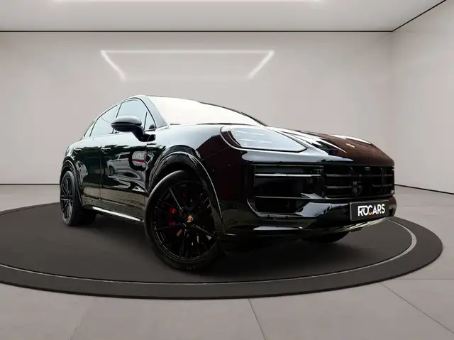 Porsche Cayenne view 3