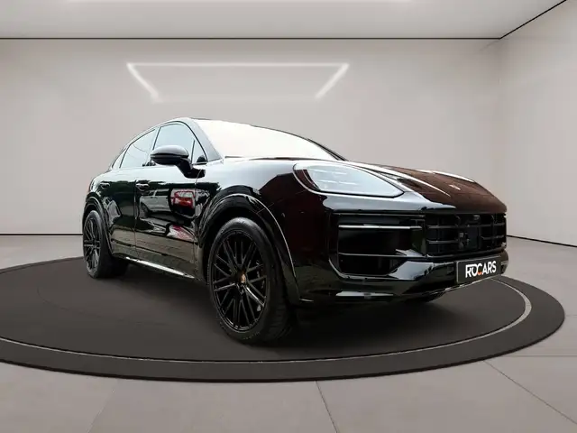 Porsche Cayenne view 4