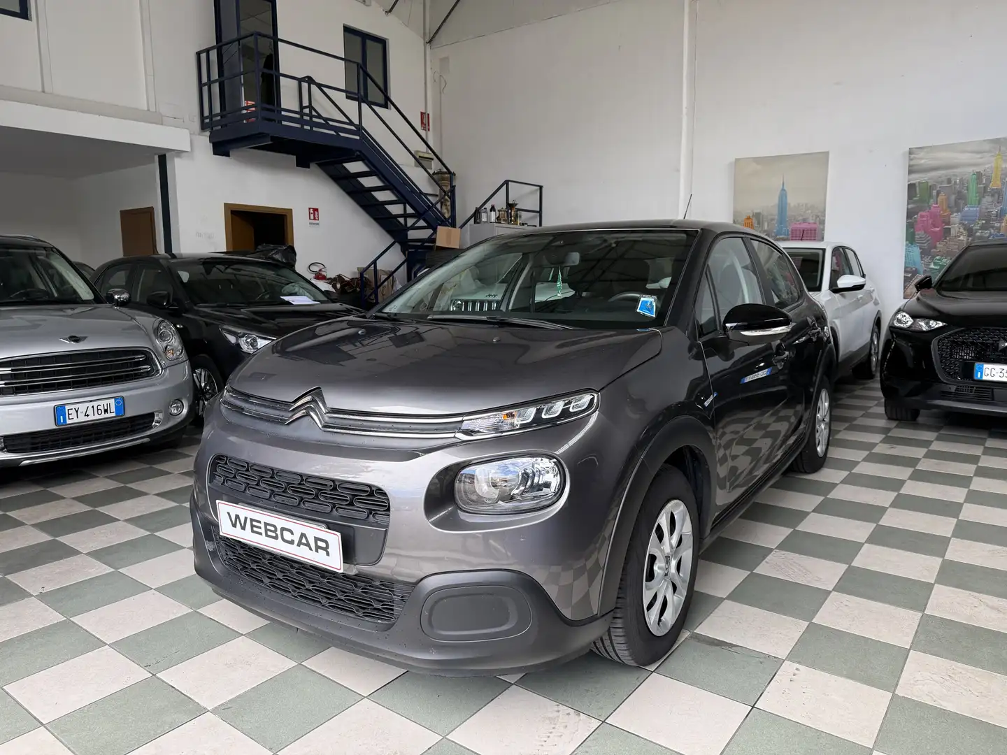 Citroen C3 1.2 puretech Shine 82cv Grau - 1