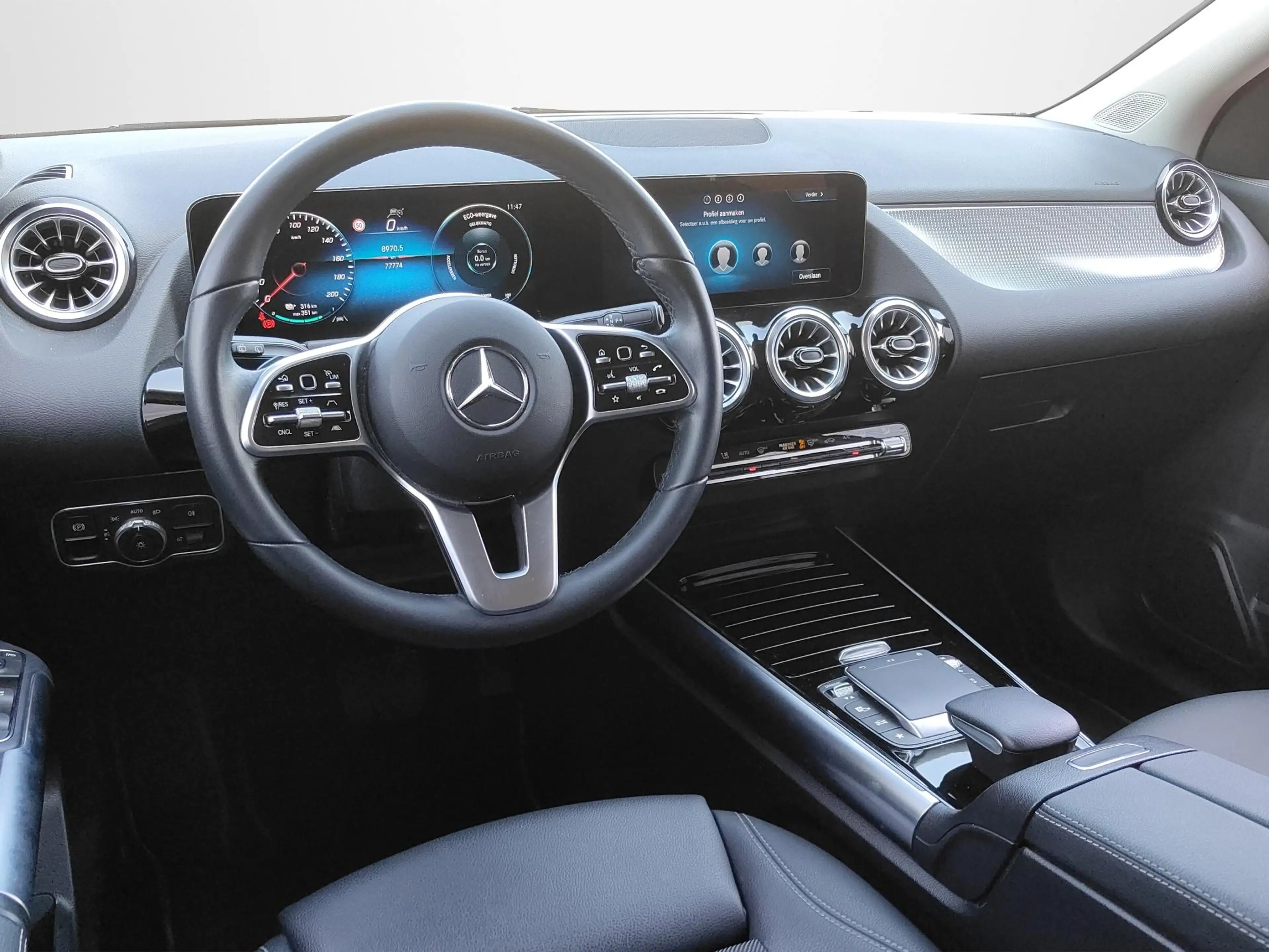 Mercedes-Benz EQA 300 4MATIC 67 kWh Progressive / Luxury Line Camera / D — photo 15